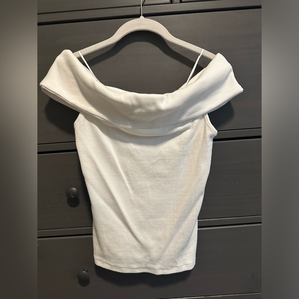 Banana Republic off the shoulder top
